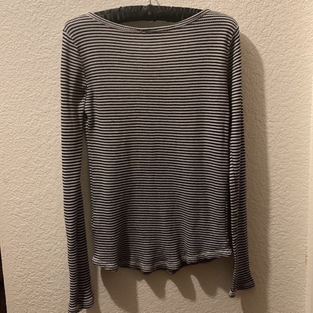Lucky Brand medium long sleeve top - Picture 8 of 8